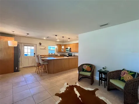 2908 W Heiter Street Tampa FL 33607