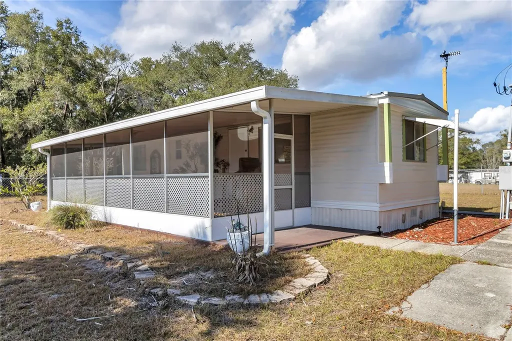 3003 NE 165th Place Citra FL 32113