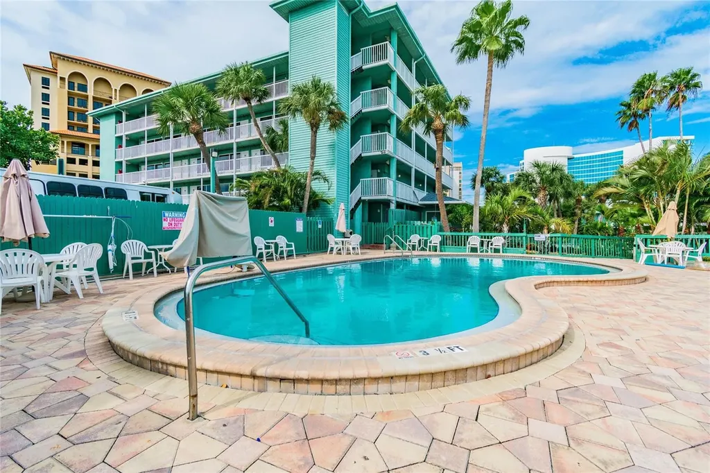 445 Hamden Drive Clearwater Beach FL 33767