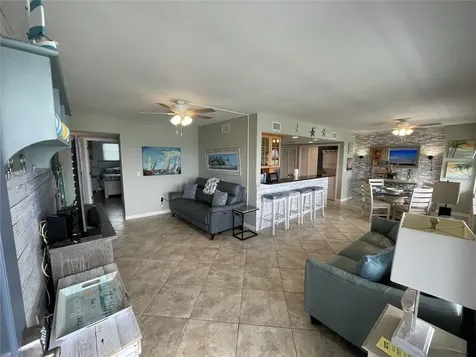 445 Hamden Drive Clearwater Beach FL 33767