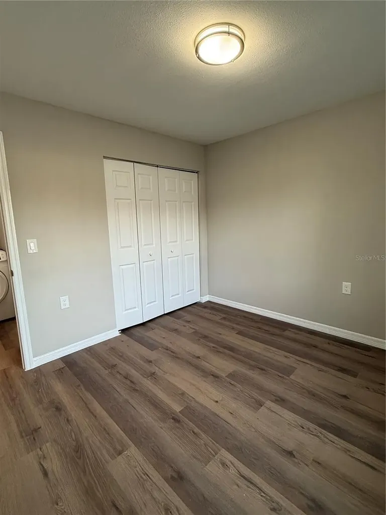 39132 County Road 54 Zephyrhills FL 33542