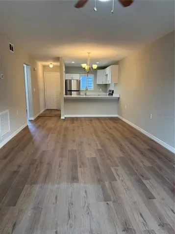 39132 County Road 54 Zephyrhills FL 33542