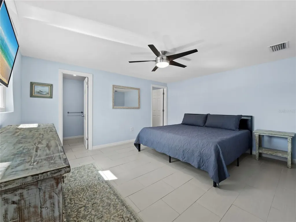 744 Jungle Queen Way Longboat Key FL 34228