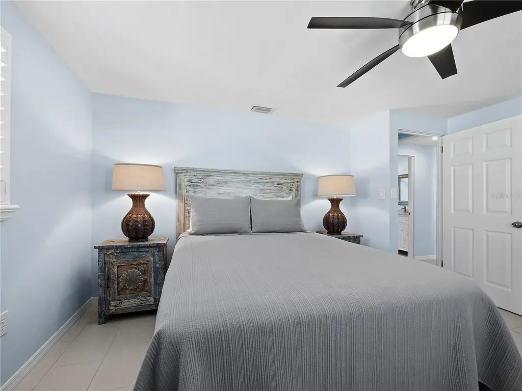 744 Jungle Queen Way Longboat Key FL 34228