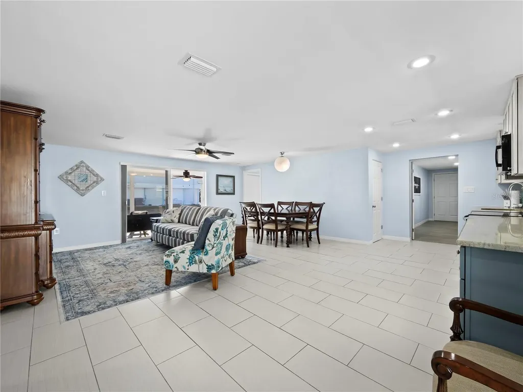 744 Jungle Queen Way Longboat Key FL 34228