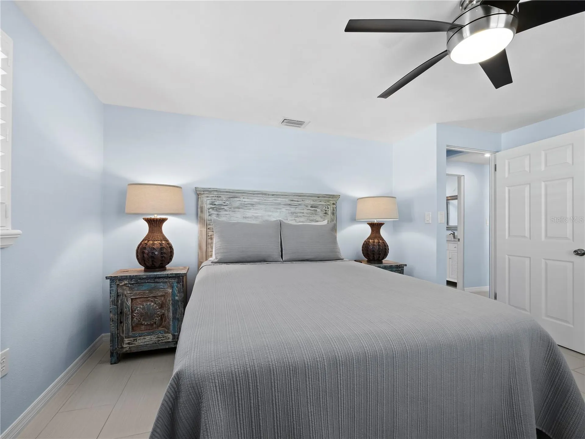 744 Jungle Queen Way Longboat Key FL 34228