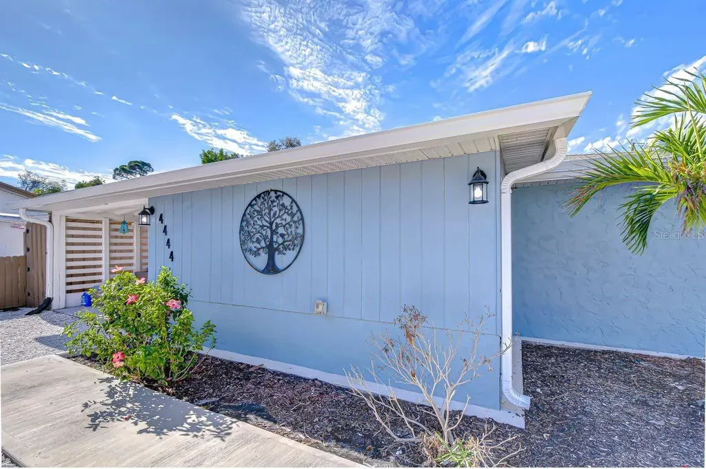 4444 17th Street W Bradenton FL 34207