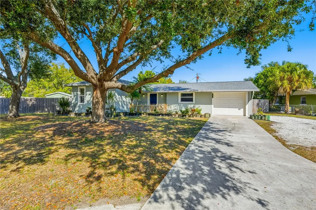 5353 Hayden Boulevard Sarasota FL 34232