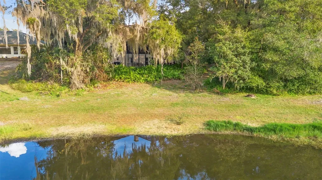 1136 W Glen Falls Road Deland FL 32720