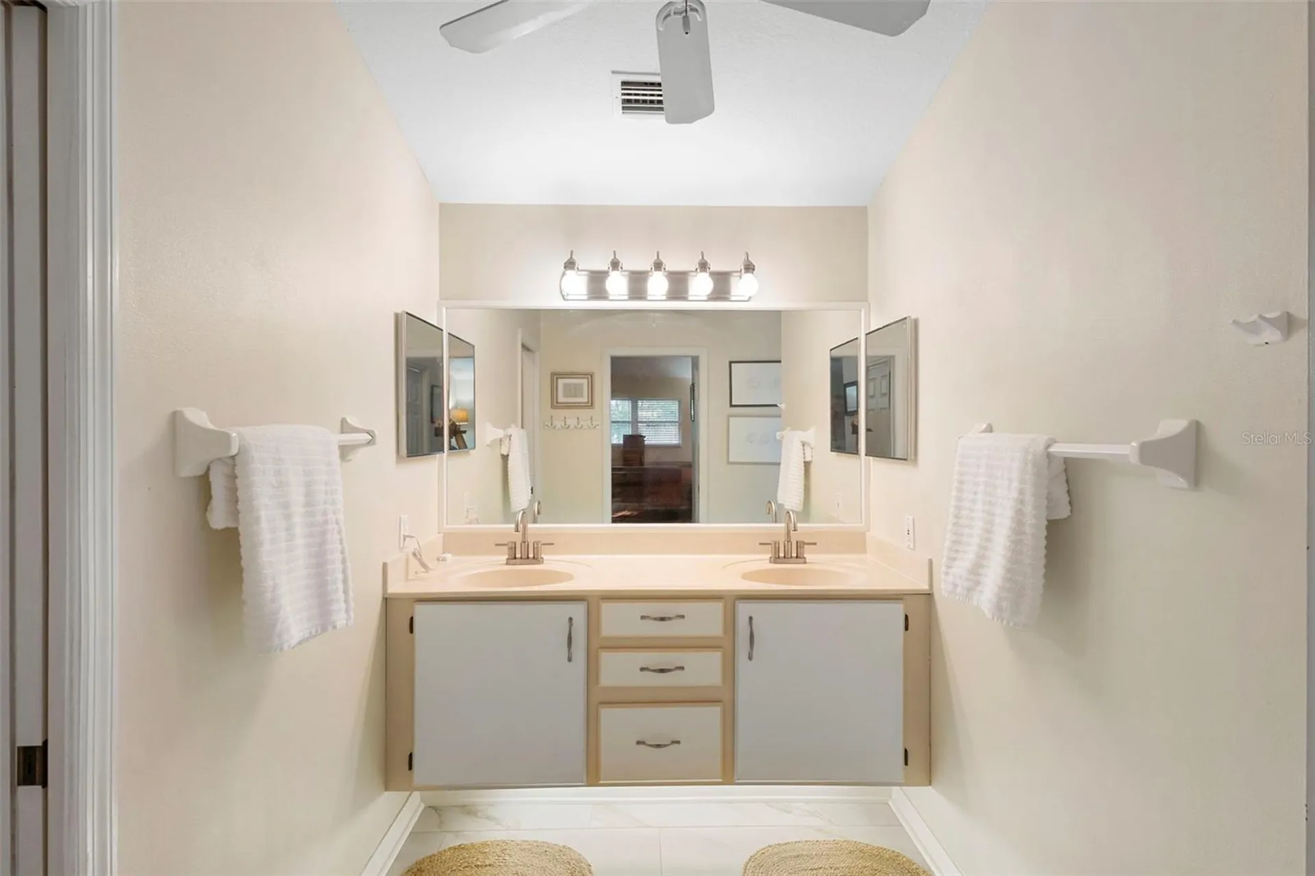 1136 W Glen Falls Road Deland FL 32720
