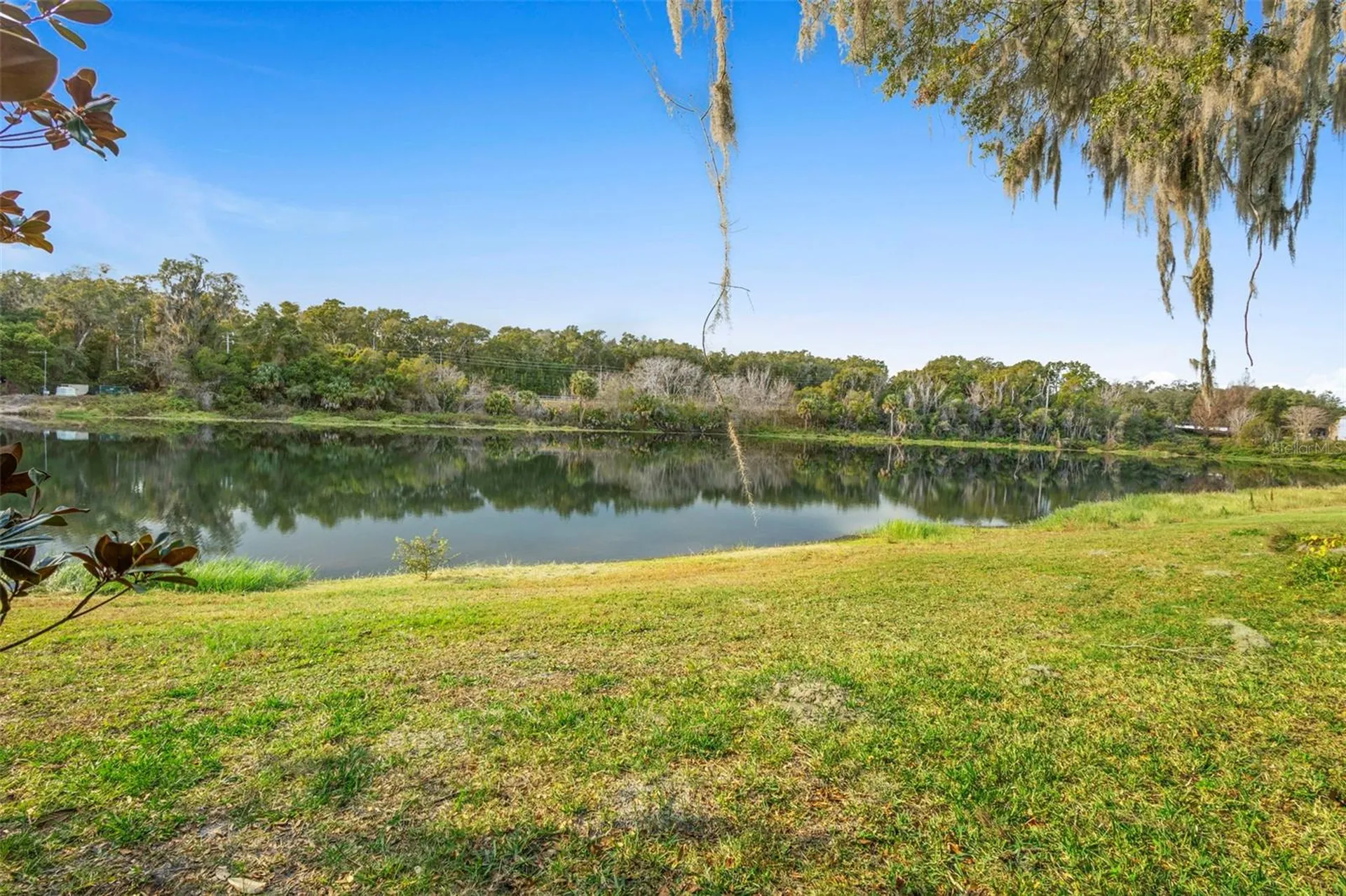 1136 W Glen Falls Road Deland FL 32720