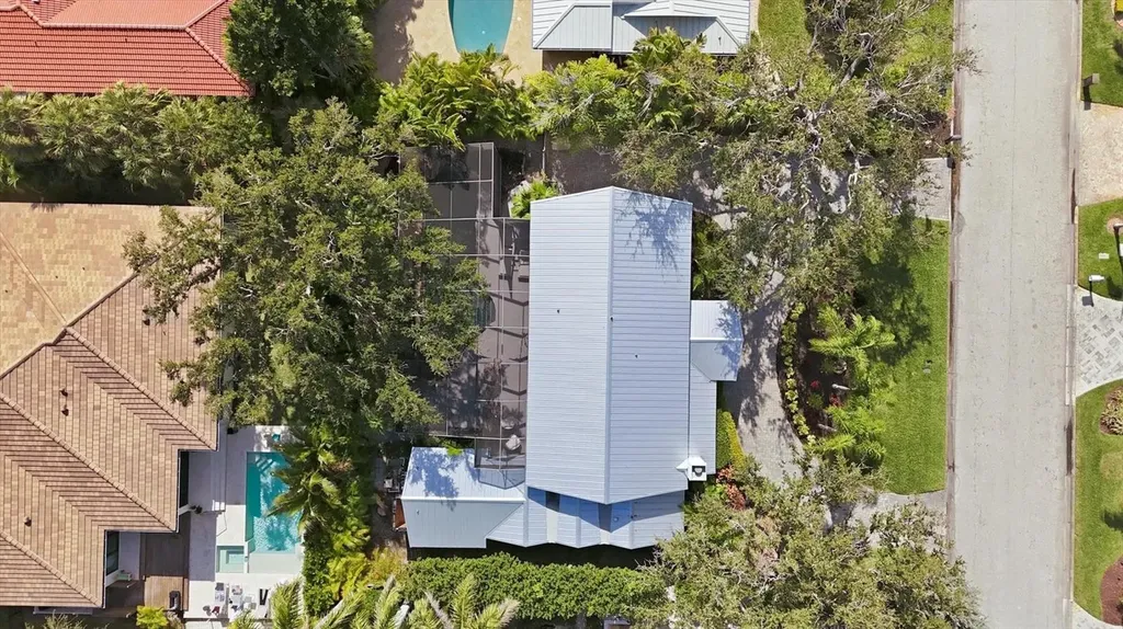 425 Partridge Circle Sarasota FL 34236