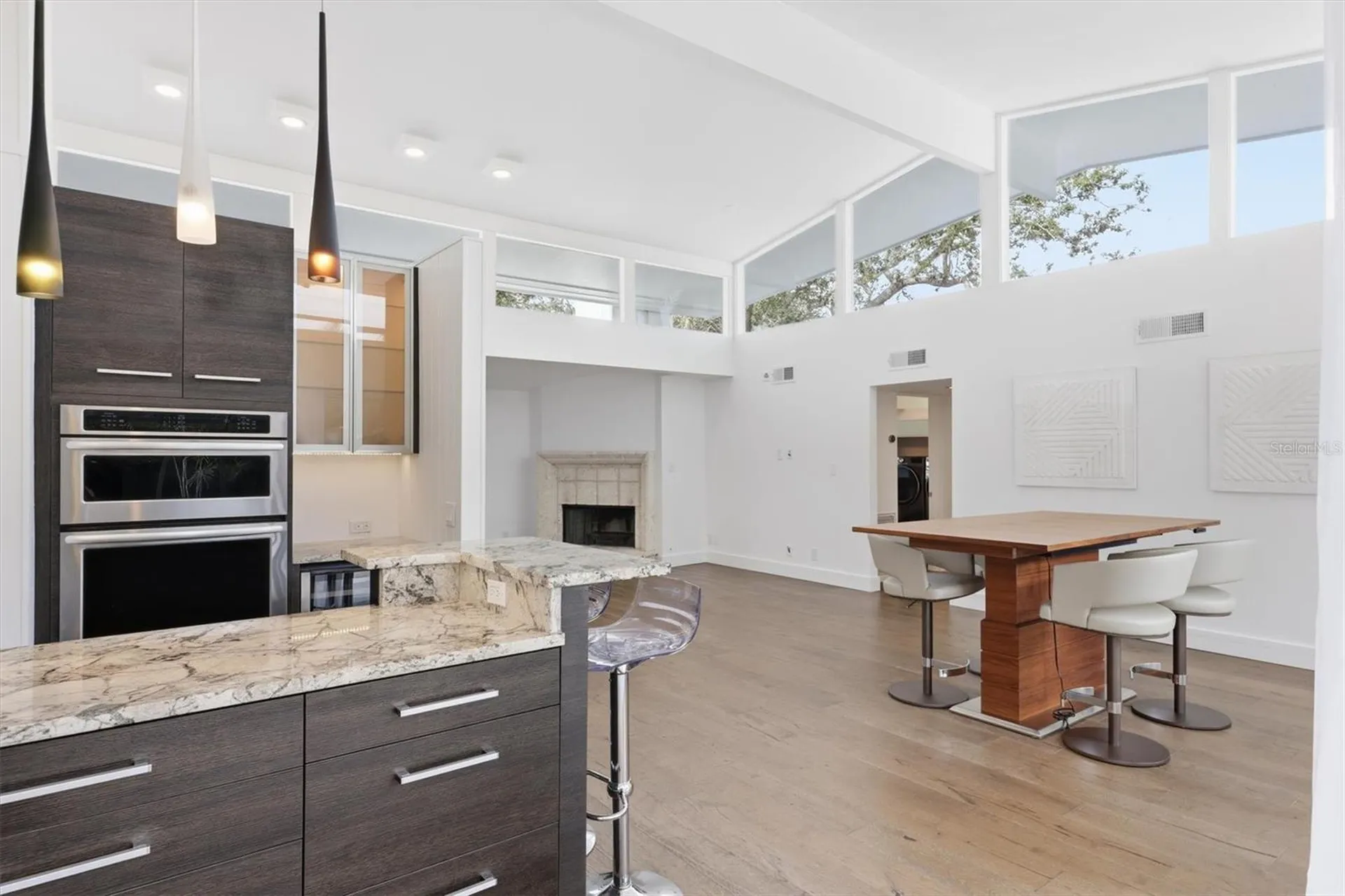 425 Partridge Circle Sarasota FL 34236