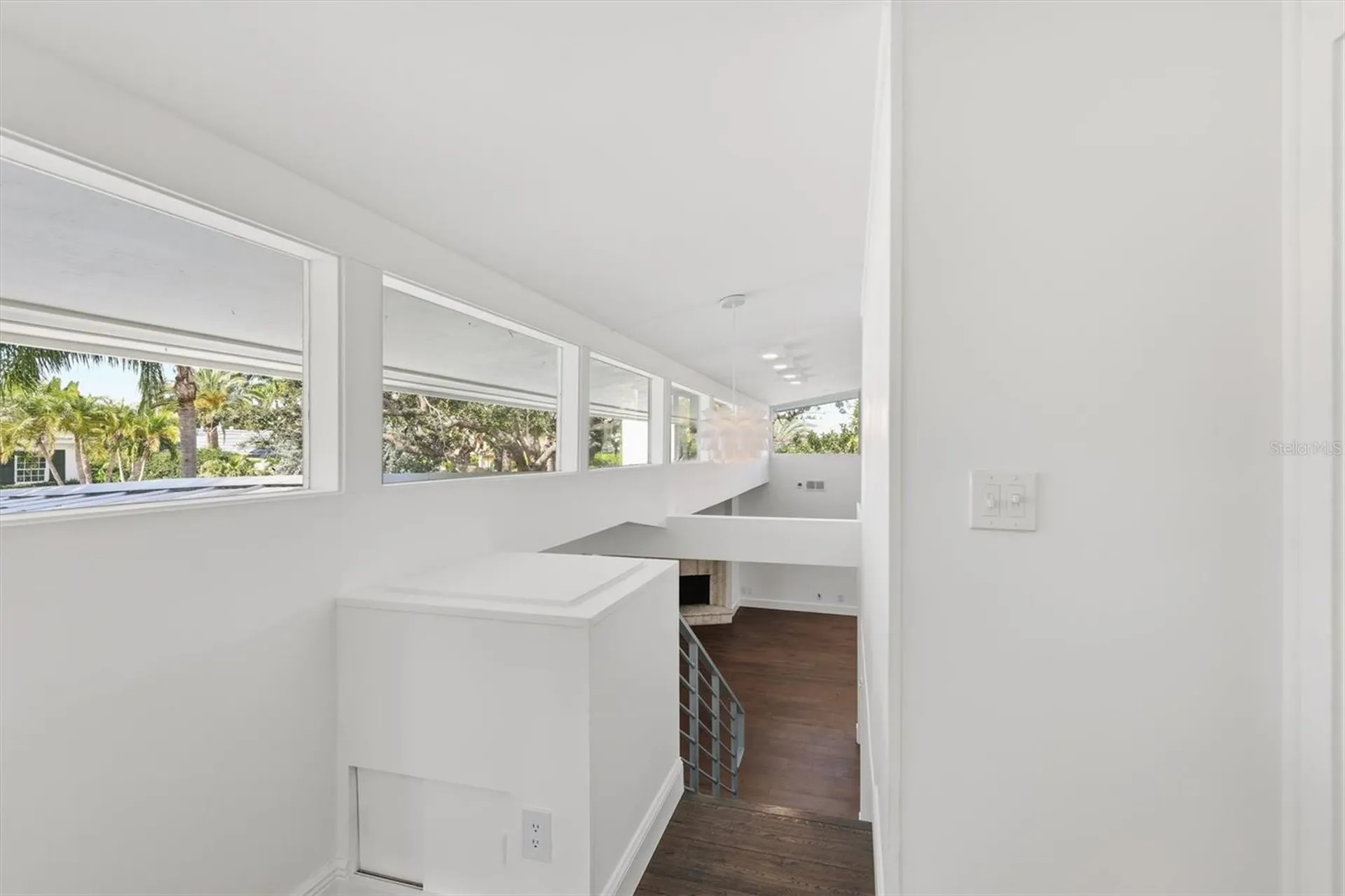 425 Partridge Circle Sarasota FL 34236