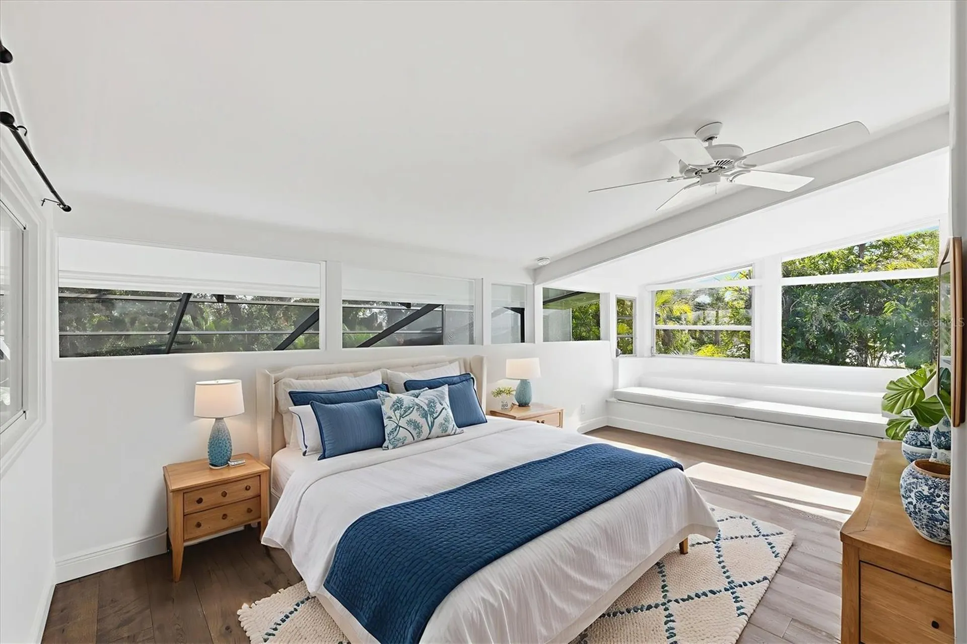 425 Partridge Circle Sarasota FL 34236