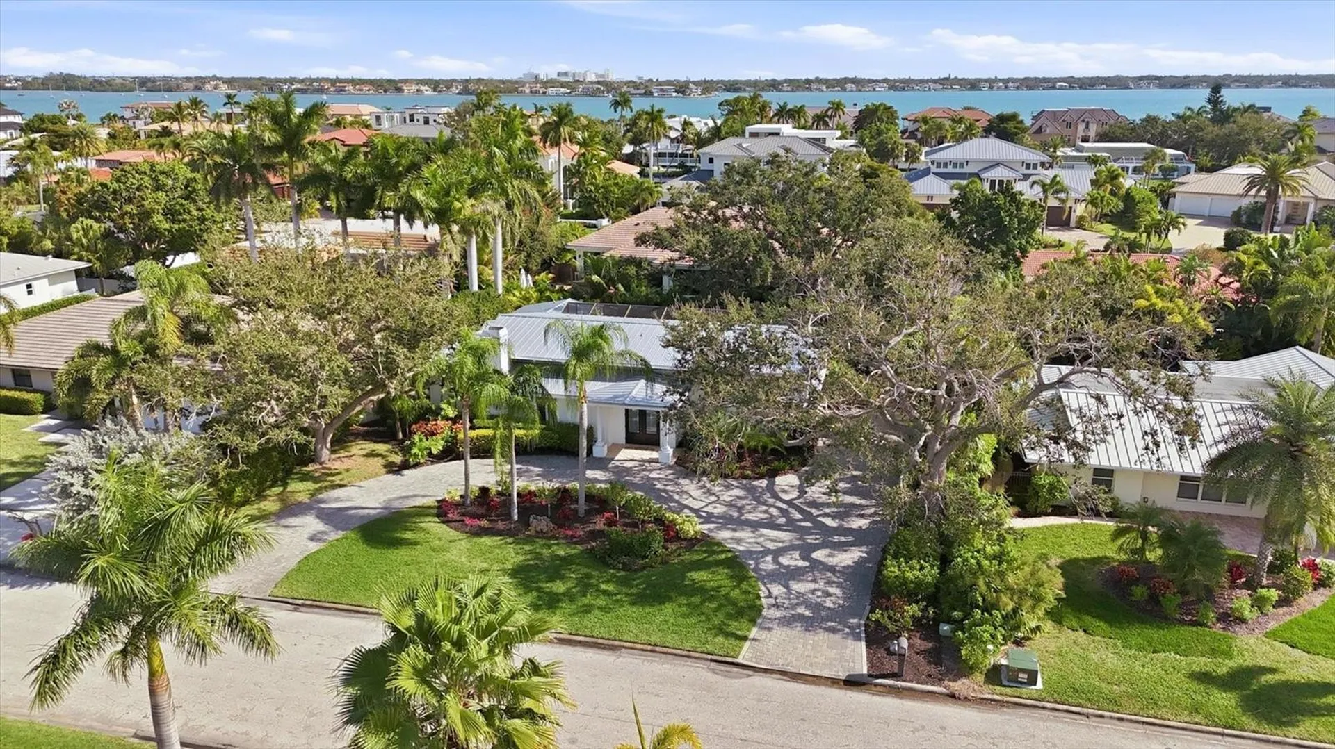 425 Partridge Circle Sarasota FL 34236