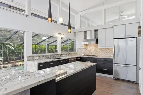 425 Partridge Circle Sarasota FL 34236