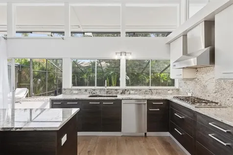 425 Partridge Circle Sarasota FL 34236