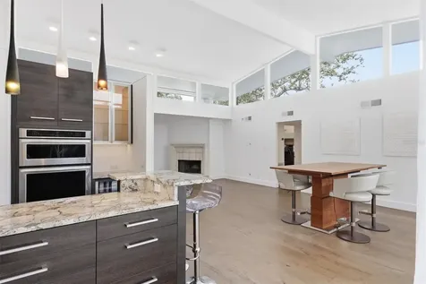 425 Partridge Circle Sarasota FL 34236