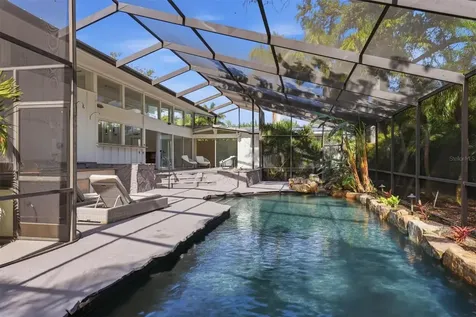 425 Partridge Circle Sarasota FL 34236