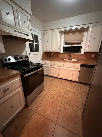 4101 4th Street S St Petersburg FL 33705