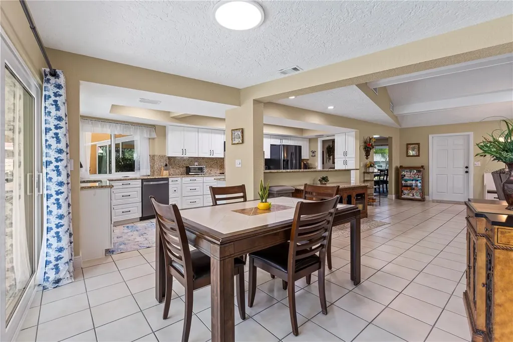 1905 Country Club Court Plant City FL 33566