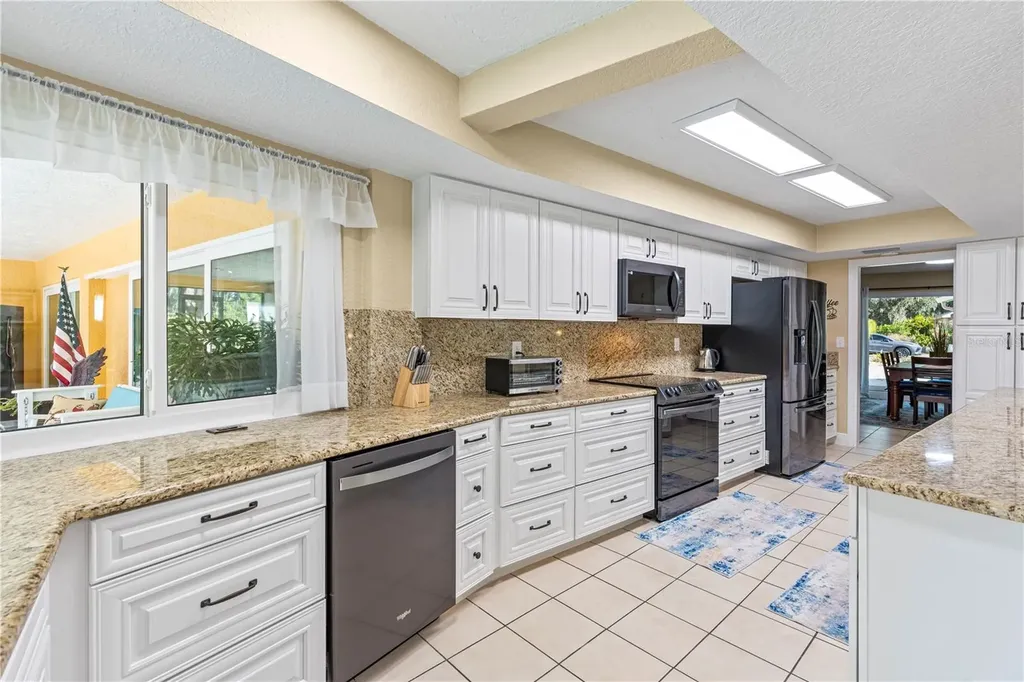 1905 Country Club Court Plant City FL 33566