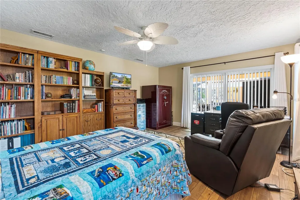 1905 Country Club Court Plant City FL 33566