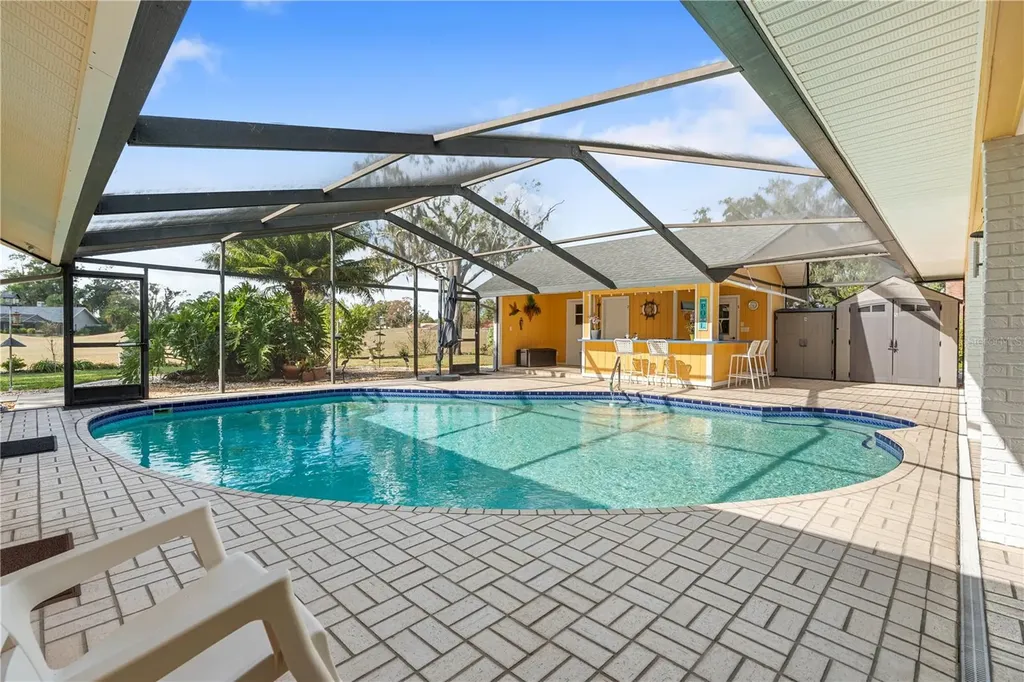 1905 Country Club Court Plant City FL 33566