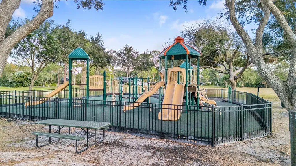 1905 Country Club Court Plant City FL 33566