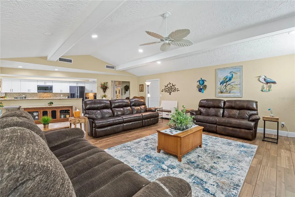 1905 Country Club Court Plant City FL 33566