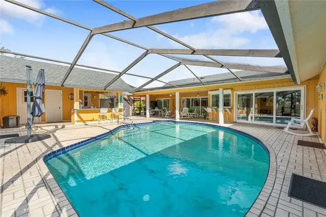 1905 Country Club Court Plant City FL 33566