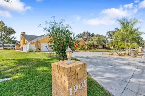 1905 Country Club Court Plant City FL 33566