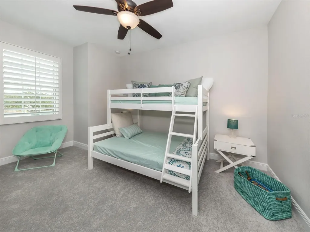 906 E Venice Avenue Venice FL 34285