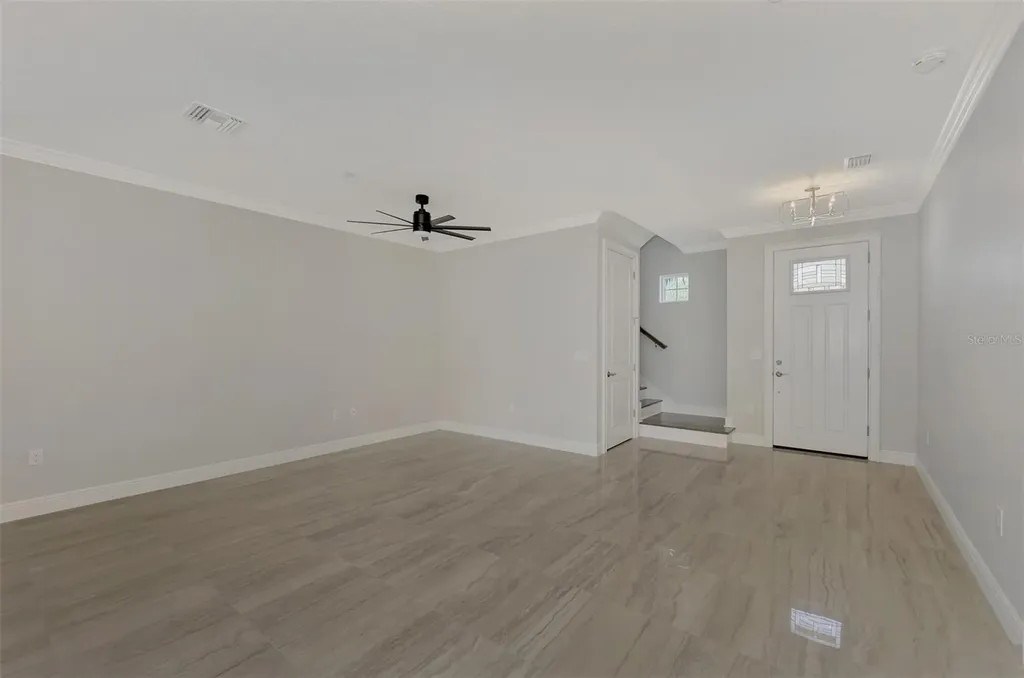 906 E Venice Avenue Venice FL 34285