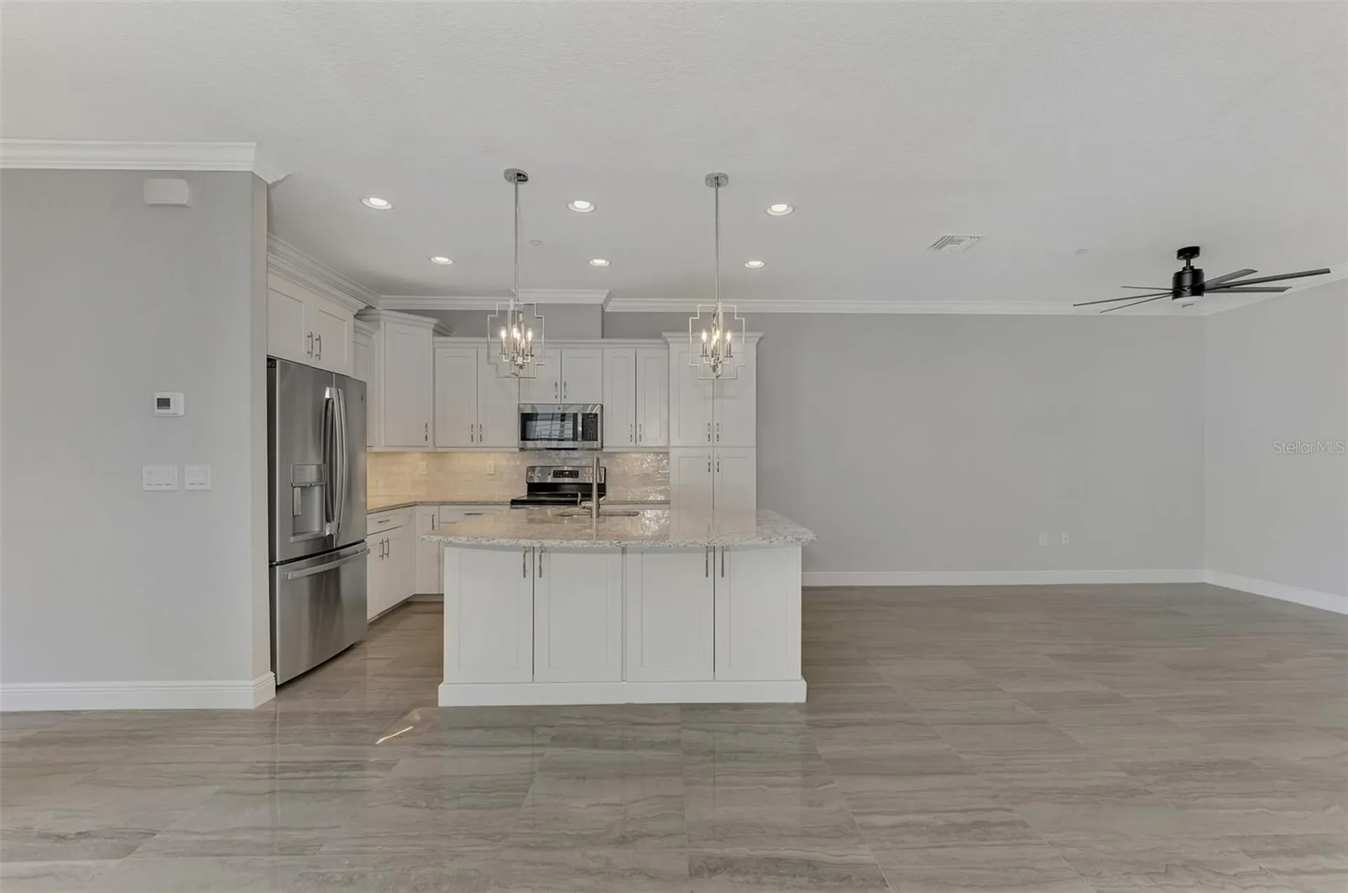 906 E Venice Avenue Venice FL 34285
