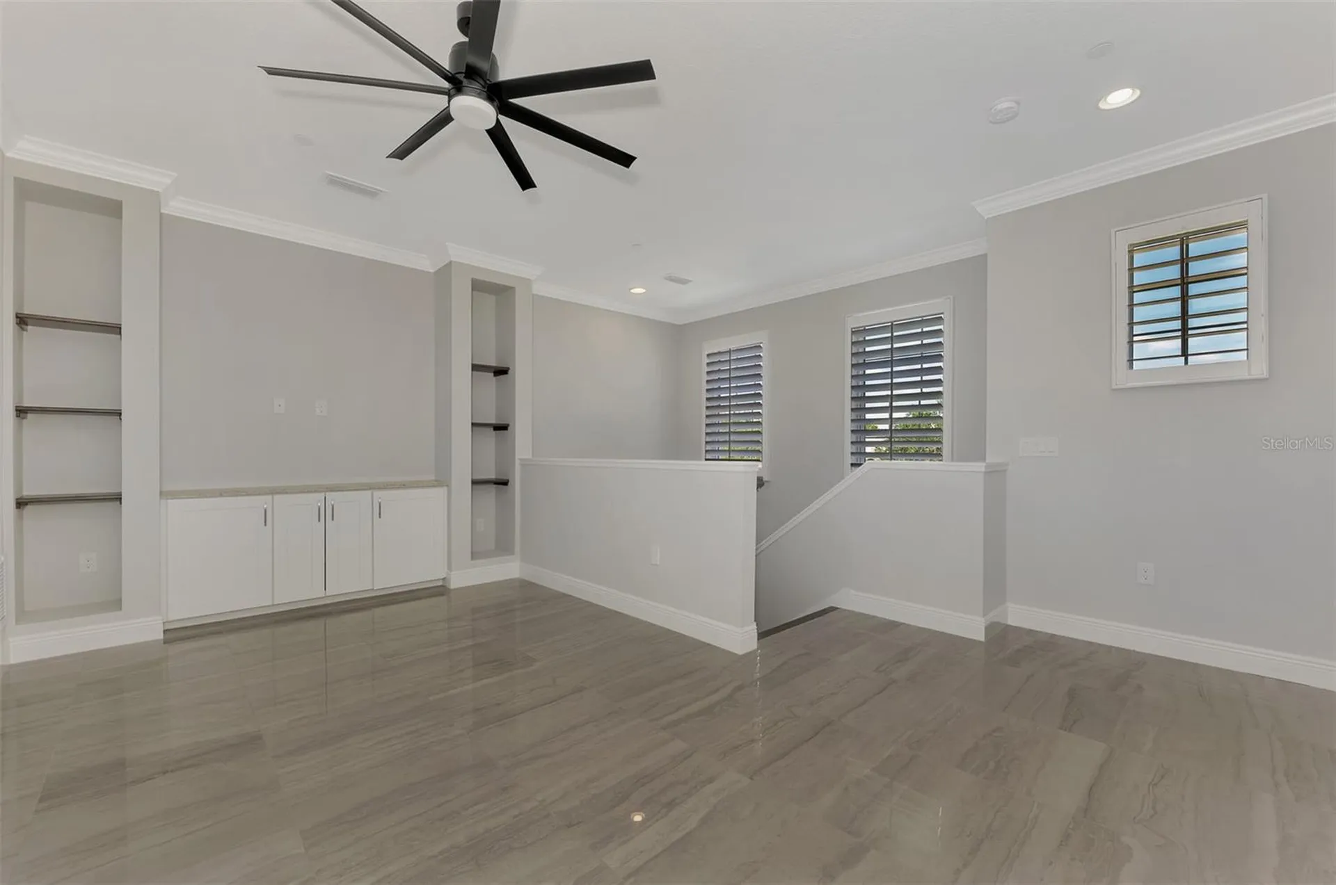 906 E Venice Avenue Venice FL 34285