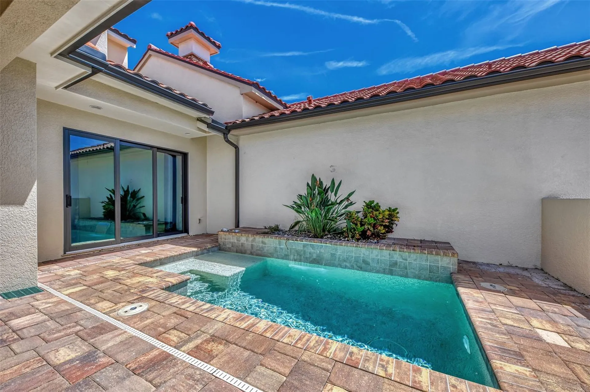 906 E Venice Avenue Venice FL 34285