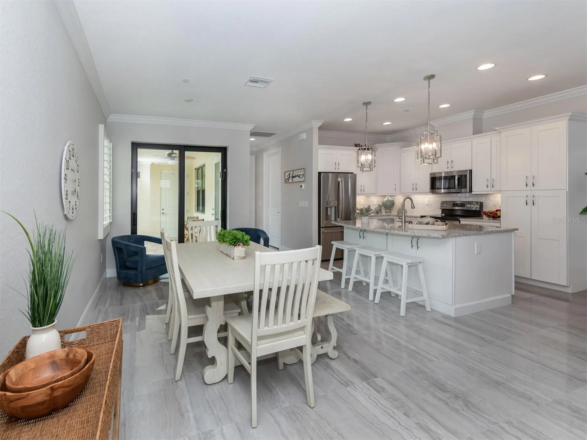 906 E Venice Avenue Venice FL 34285