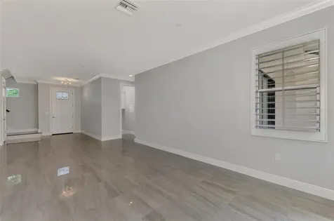 906 E Venice Avenue Venice FL 34285