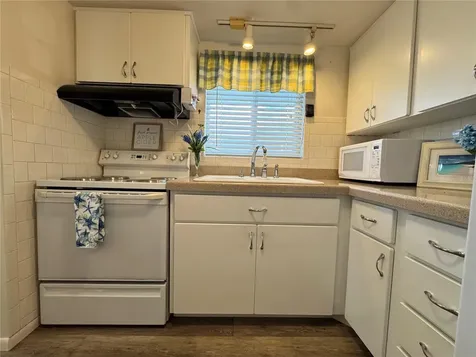 1826 Sunny Drive Bradenton FL 34207