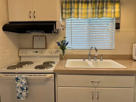 1826 Sunny Drive Bradenton FL 34207