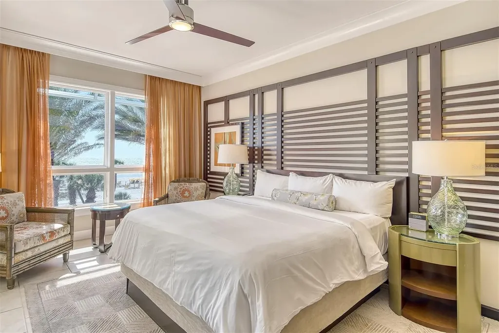 915 Seaside Drive Sarasota FL 34242