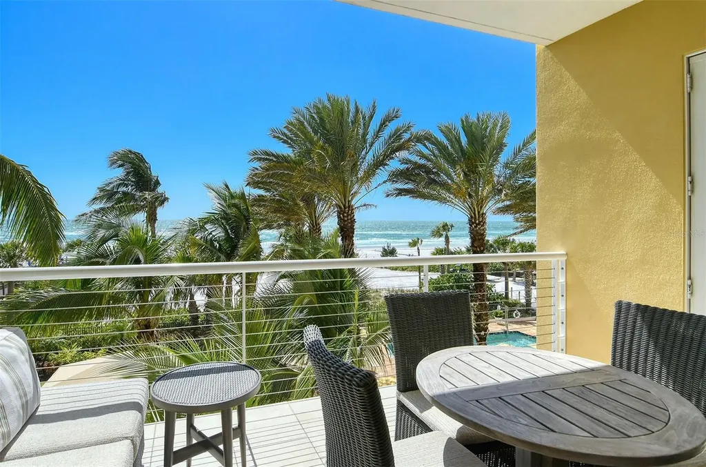 915 Seaside Drive Sarasota FL 34242