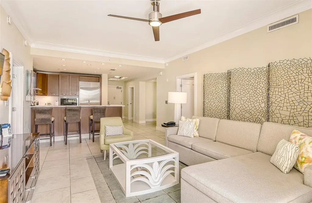 915 Seaside Drive Sarasota FL 34242