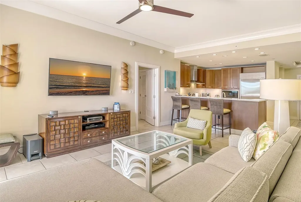 915 Seaside Drive Sarasota FL 34242