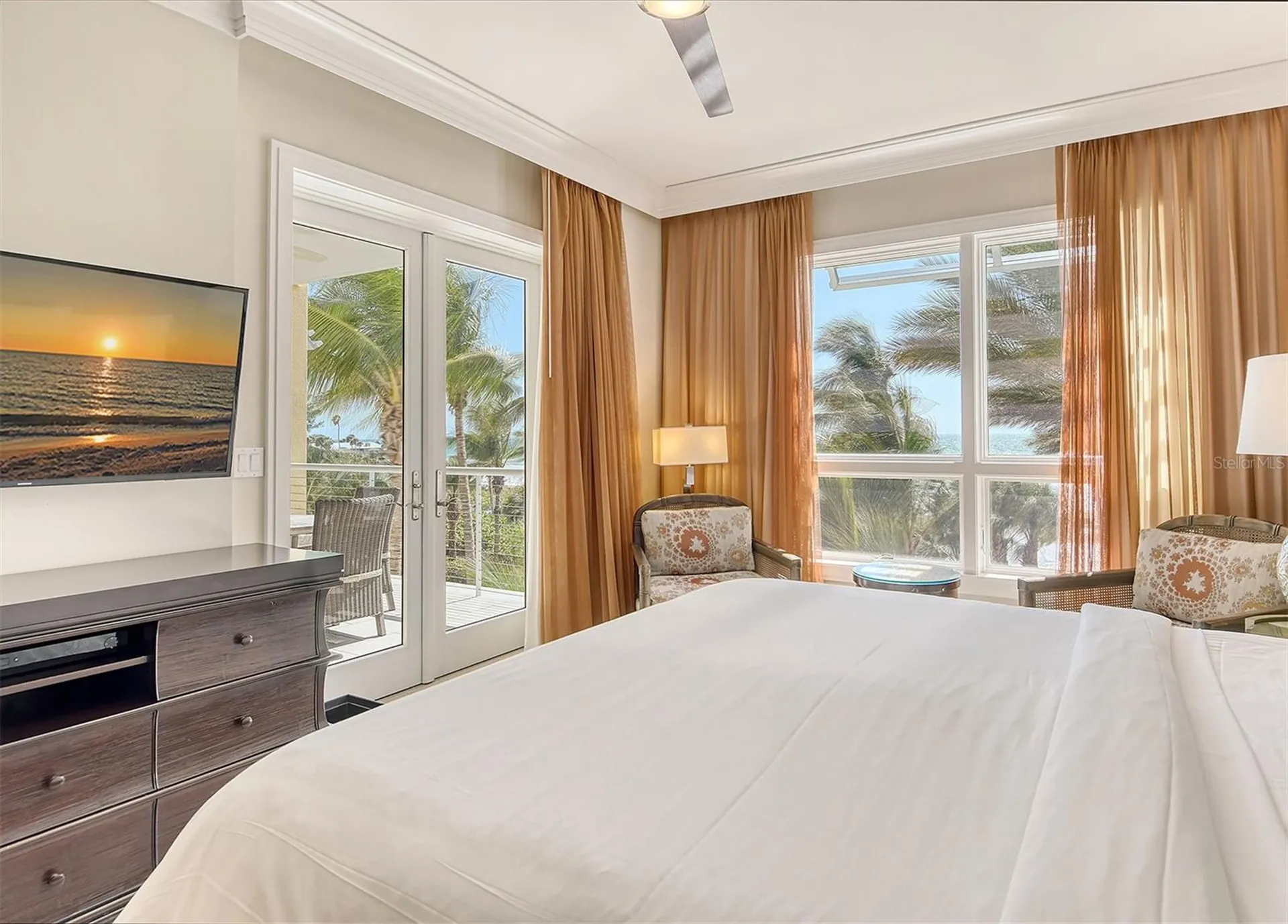 915 Seaside Drive Sarasota FL 34242