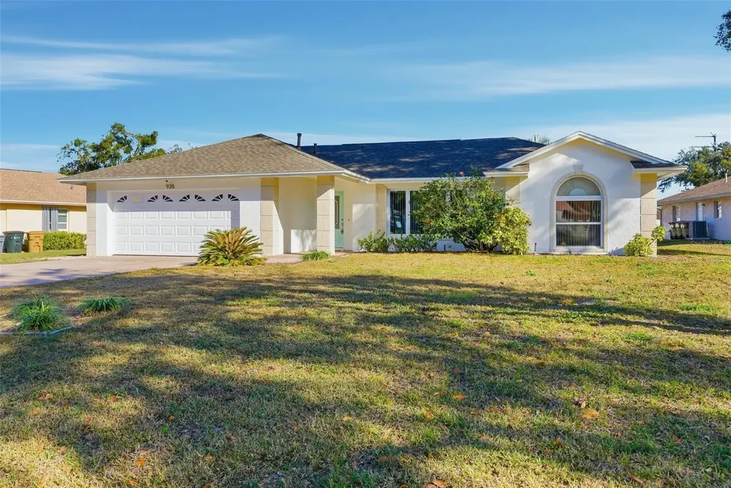 935 Amy Ridge Court Kissimmee FL 34747