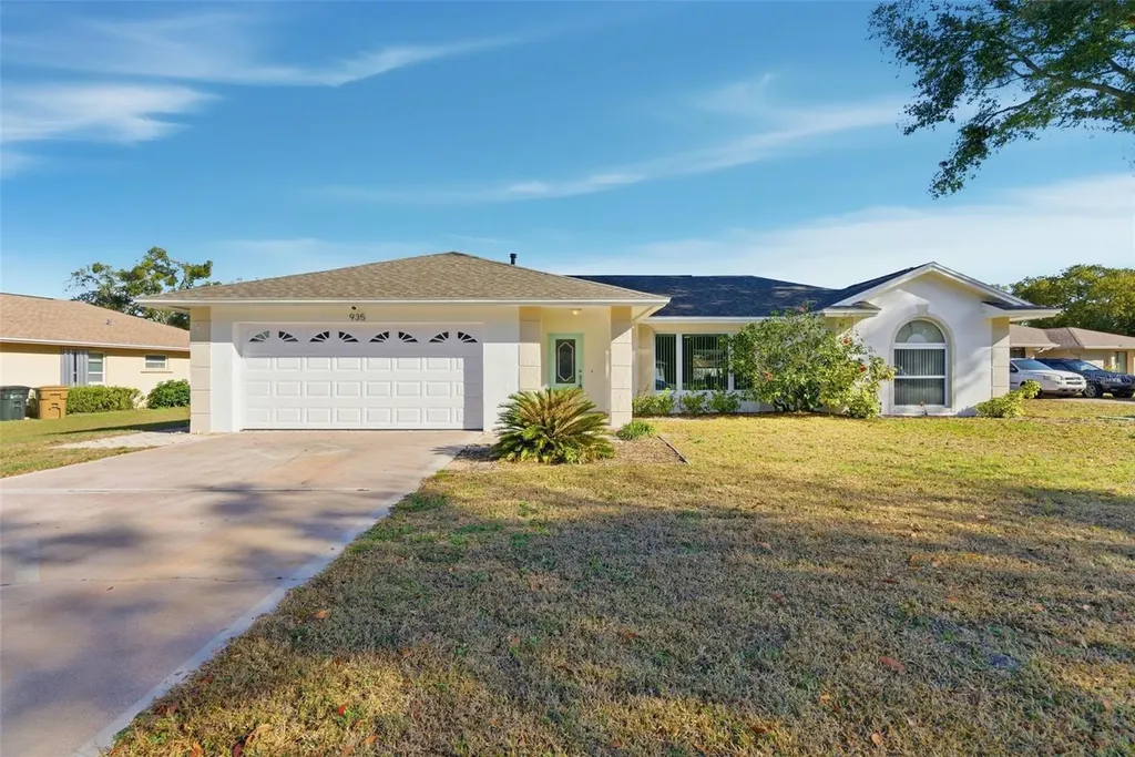 935 Amy Ridge Court Kissimmee FL 34747