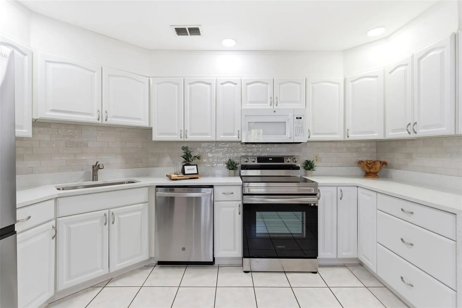 935 Amy Ridge Court Kissimmee FL 34747